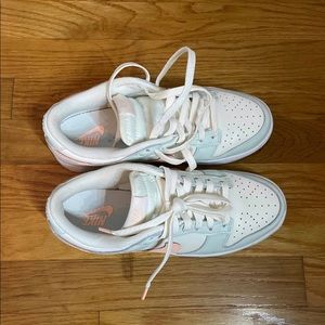 Women’s Dunk Low Barely Green